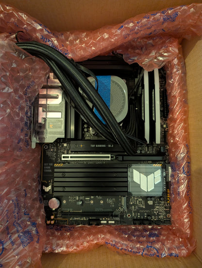 AMD Ryzen 9 9900X3D ASUS TUF X870-PLUS WiFi 32GB DDR5 6000MHz 240mm AIO Bundle